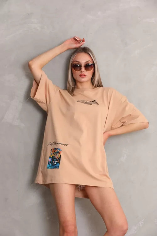 T-shirt Oversize Unisex Z Okrągłym Dekoltem I Nadrukiem - Beżowy